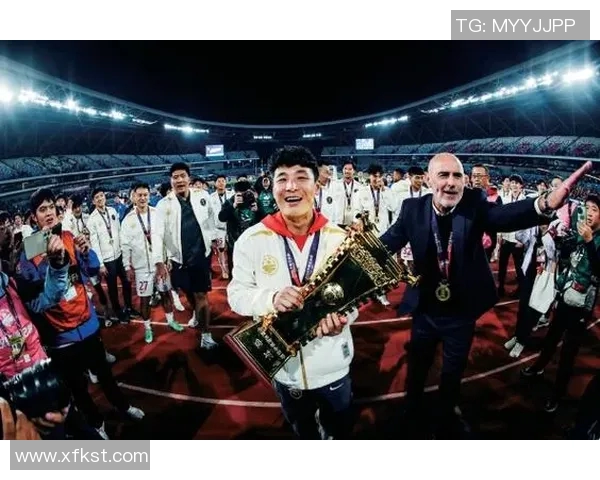 武磊精彩助攻助力上海海港赢得关键比赛展现出色团队合作精神