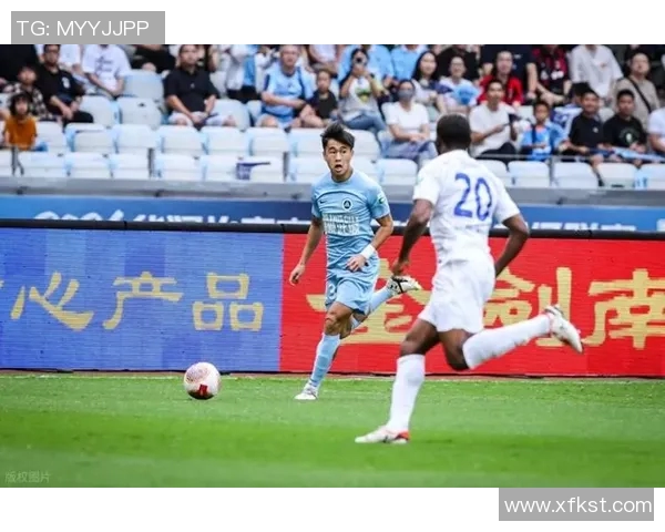 戴伟浚助攻深圳新鹏城展现足球魅力与团队精神的完美结合