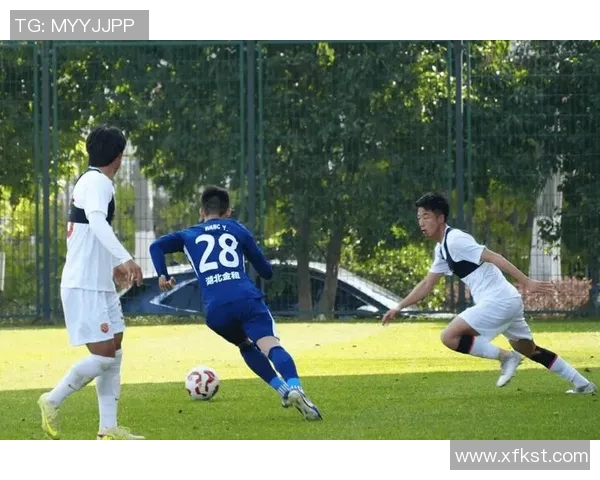 谢鹏飞精彩助攻助力武汉三镇赢得关键比赛展现团队合作精神