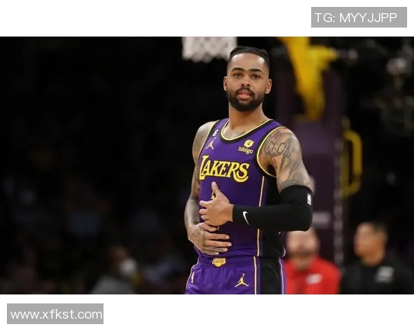 拉塞尔轰下40分带领篮网击败湖人，缔造逆转奇迹