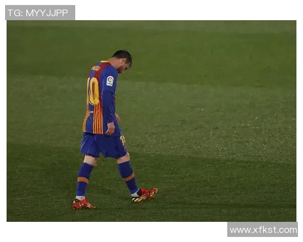 梅西继续为巴塞罗那效力，球迷热情高涨！